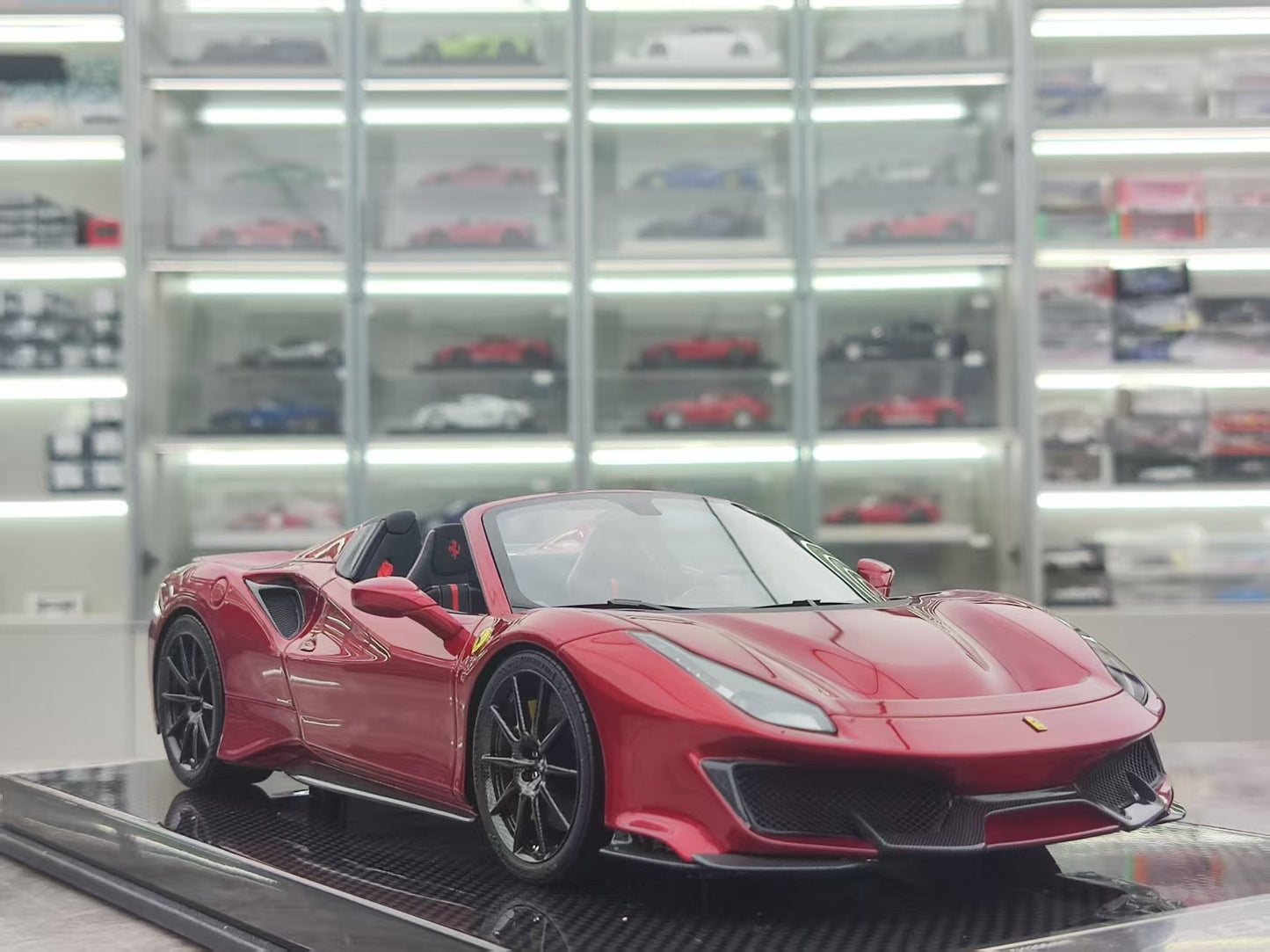 Dino Model 1/18 Ferrari 488 Pista Spider, carbon fiber chassis, customized, custom color, resin car model, FPC998B