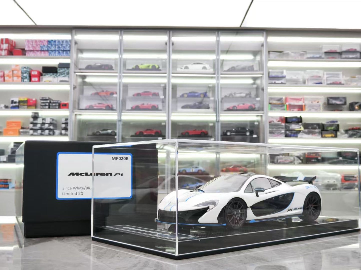 DM 1/18 McLaren P1 Limited Edition Car Model