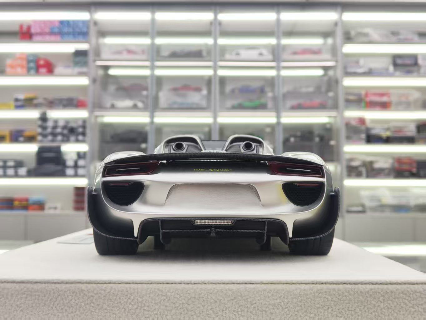 MAKEUP 1/18 Porsche 918 Spyder Silver Resin Model EML089B