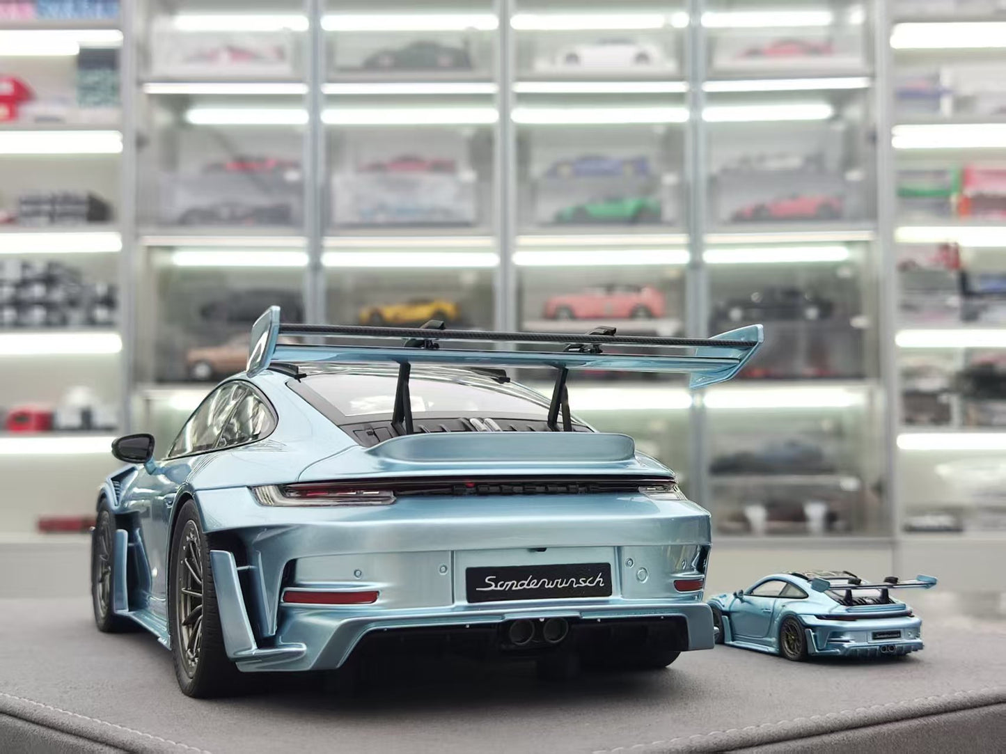TIMOTHY&PIERRE 1/18 Porsche 911 GT3 RS Sonderwunsch Ice Blue TP185