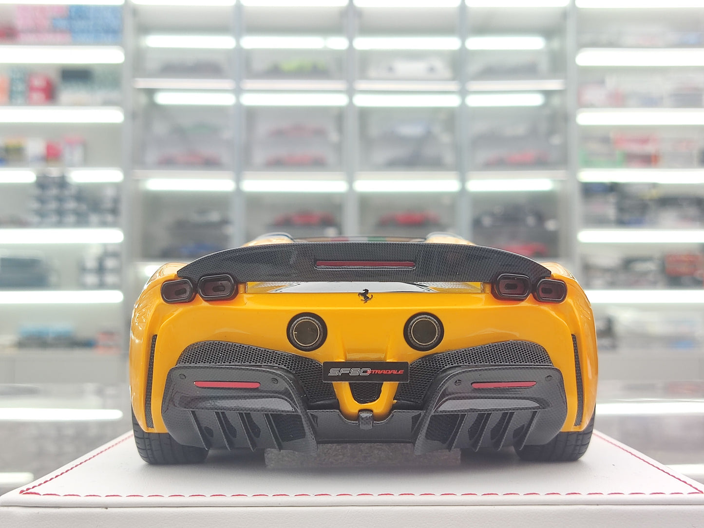 CE 1/18 Ferrari SF90 Spider Red Simulated Car Model JS-CE012