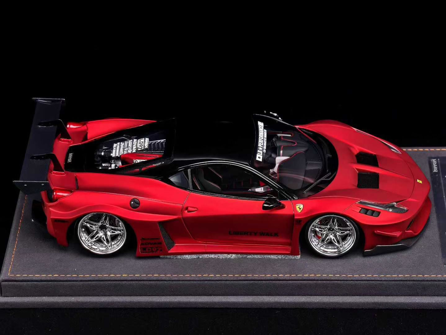 ARES Model 1/18 Ferrari LB 458 GT