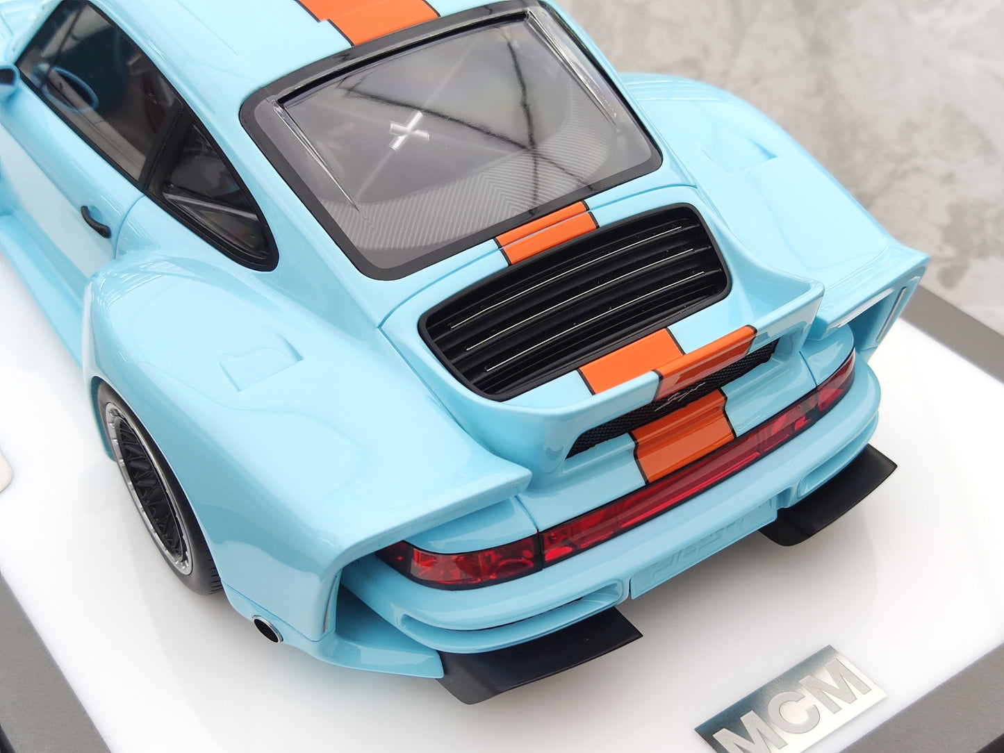 MCM 1/18 Porsche Singer DLS Turbo Acrylic Base with Bay/High Spoiler MCM013