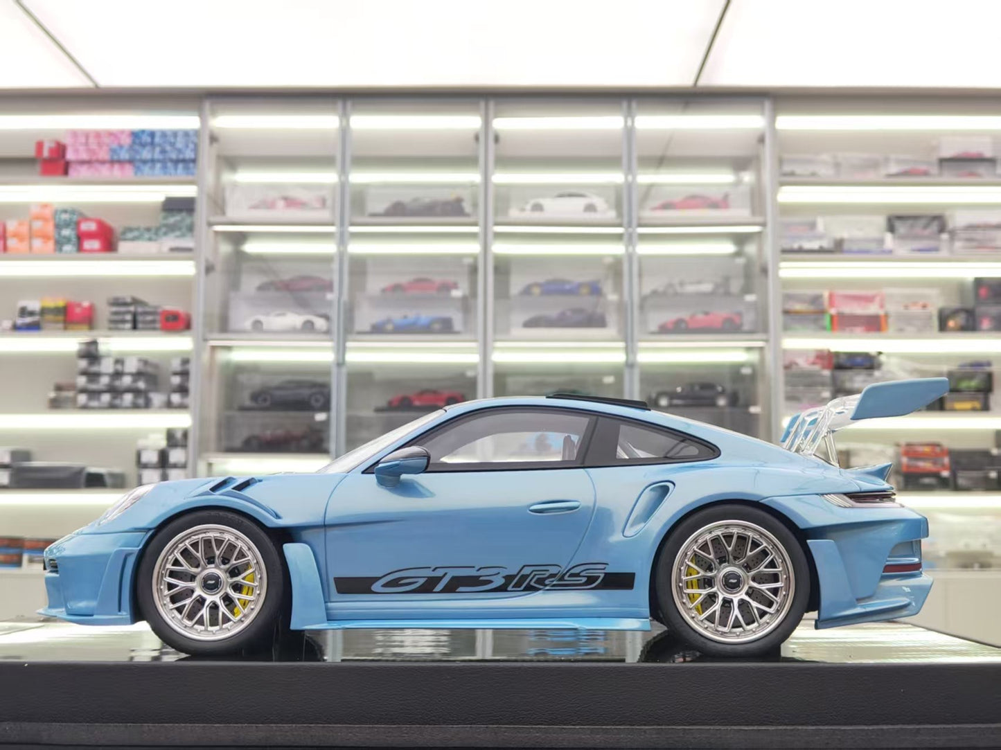 TIMOTHY&PIERRE 1/18 Porsche 992 GT3RS Blue Limited Edition Car Model TP181