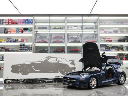 Minichamps 1/18 Mercedes-Benz SLS Metallic Blue Alloy Car Model 110033026