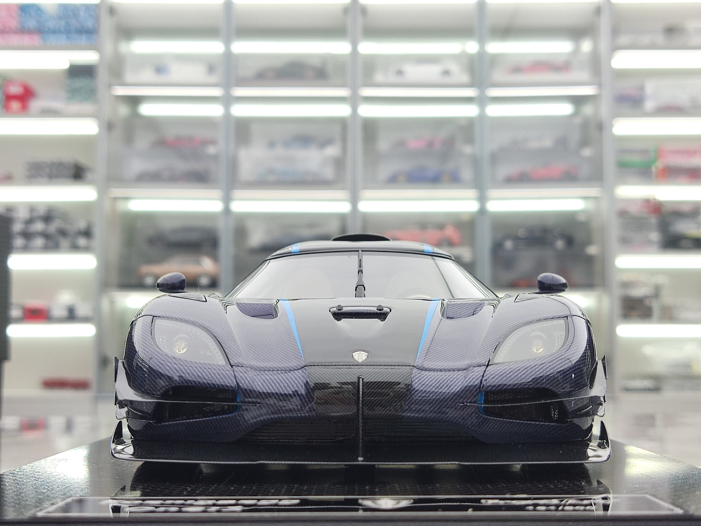 FRONTIART 1/18 Koenigsegg ONE:1 Carbon Blue FA047