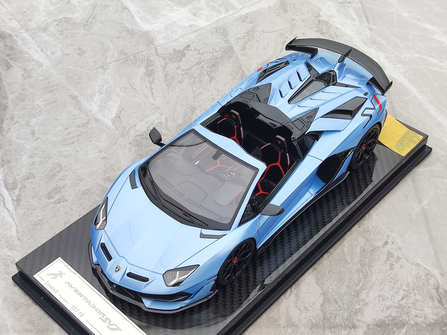 RUNNER 1/18 Lamborghini SVJ Limited Edition Model Car Collectible
