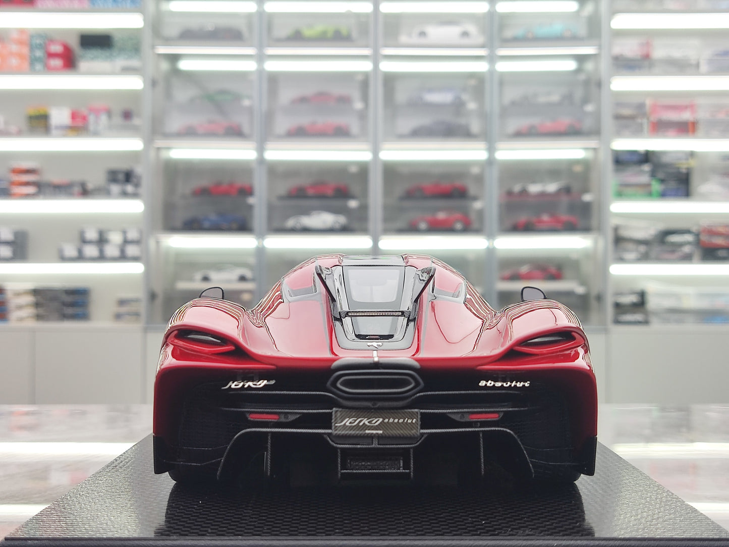FRONTIART 1/18 Koenigsegg Jesko Absolut Apple Red Limited Edition Collectible Model Car FA160