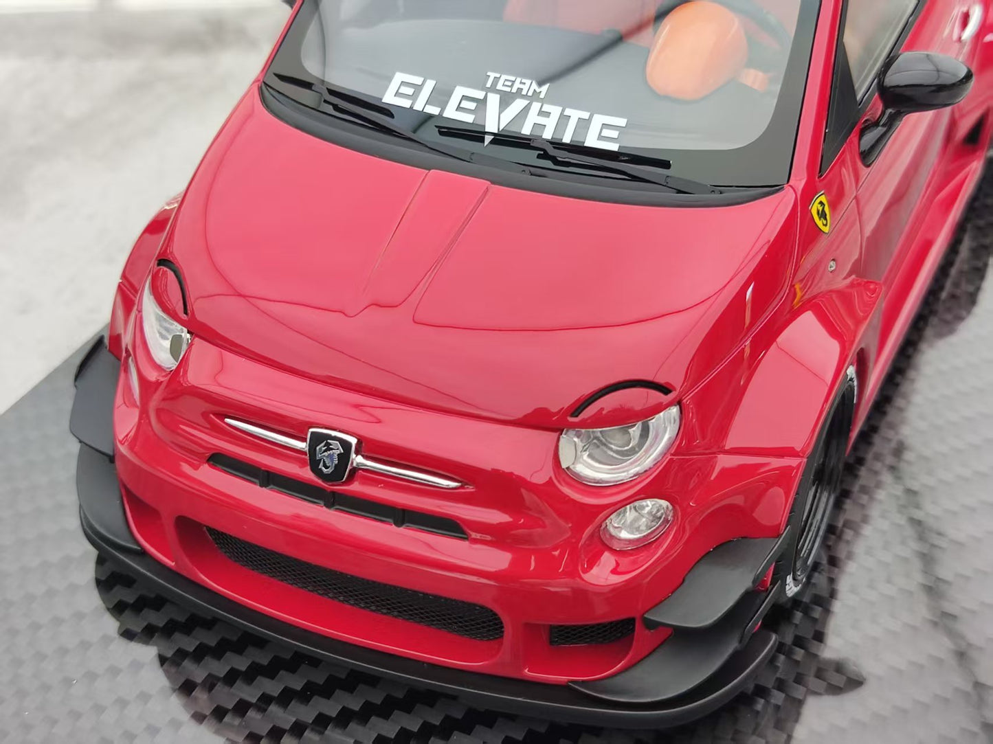 VIP 1/18 Abbas 595 Standard Red VIP183