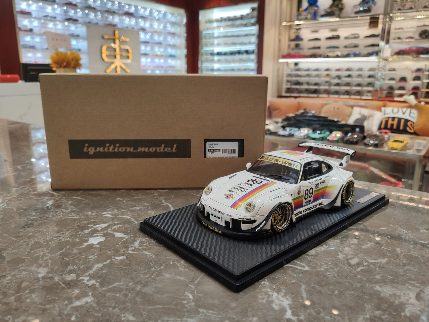 Ignition Model 1/18 Porsche RWB 993 Apple Livery IG1959