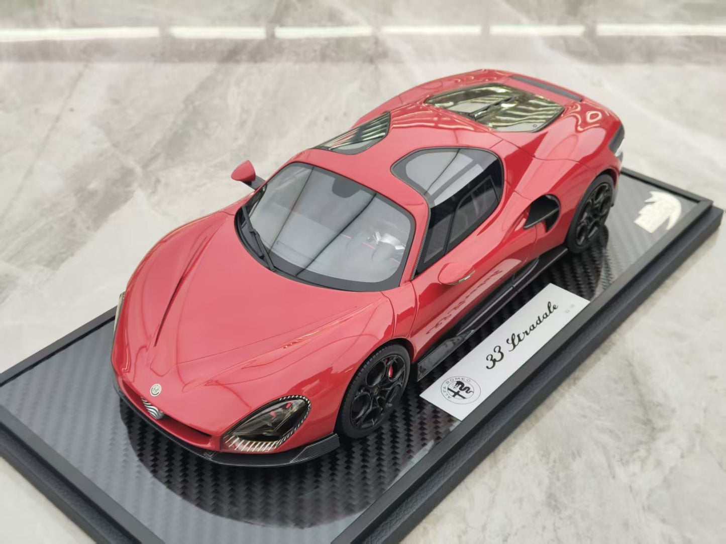 BBR 1/18 Alfa Romeo 33 Stradale Carbon Base Red Black Wheels Car Model P18264BCH