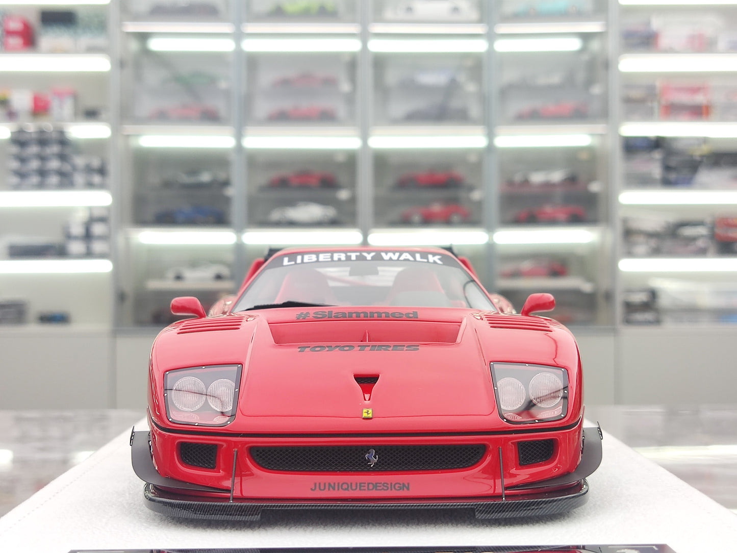 BBA MODEL 1/18 Ferrari F40 Standard Red Simulation Car Model BBA015