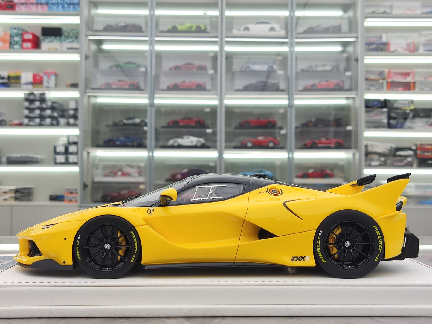 CE 1/18 Ferrari FXXK Yellow Resin Car Model JS-CE009