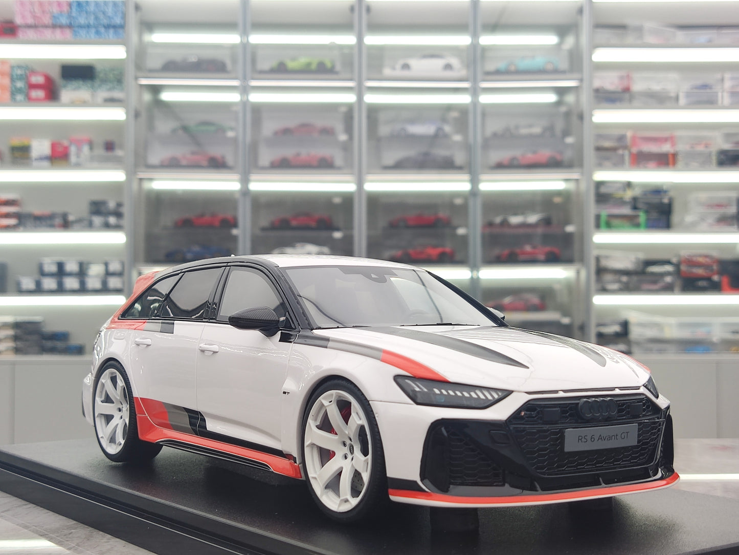GT Spirit 1/18 Audi RS6 GT ARKONA White Simulation Model Car GT512
