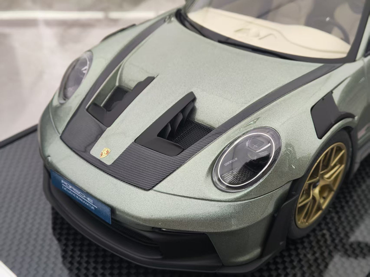 TIMOTHY&PIERRE 1/18 Porsche 992 GT3RS City Bamboo Green Simulation Car Model TP180