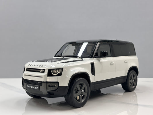 GT Spirit 1/12 Land Rover DEFENDER 110 P400X White GT554