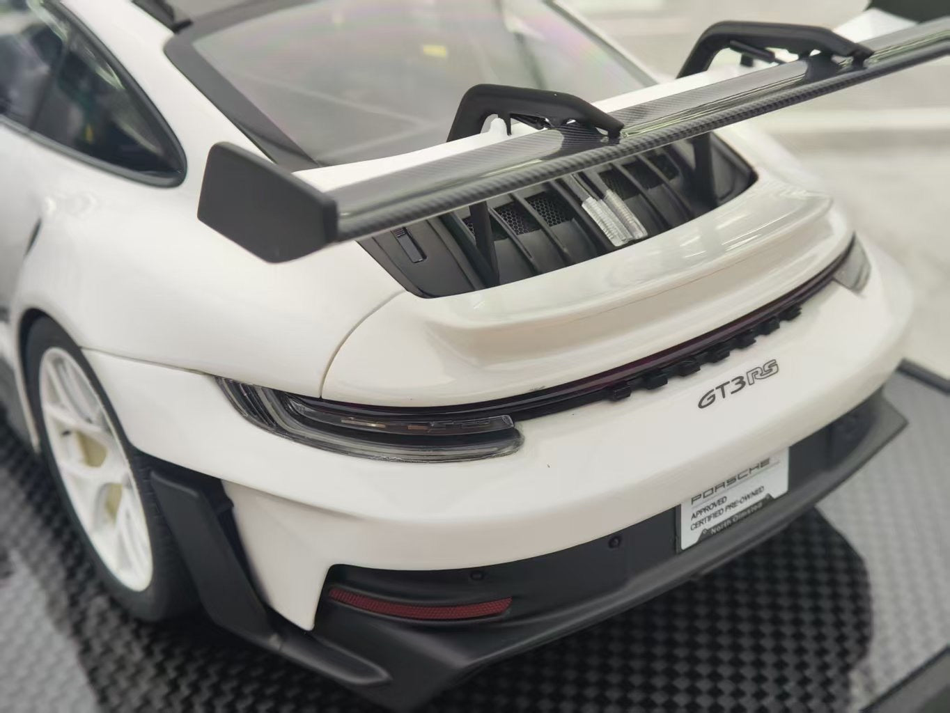 TIMOTHY&PIERRE 1/18 Porsche 992 GT3RS Panda White Limited Edition Car Model TP178