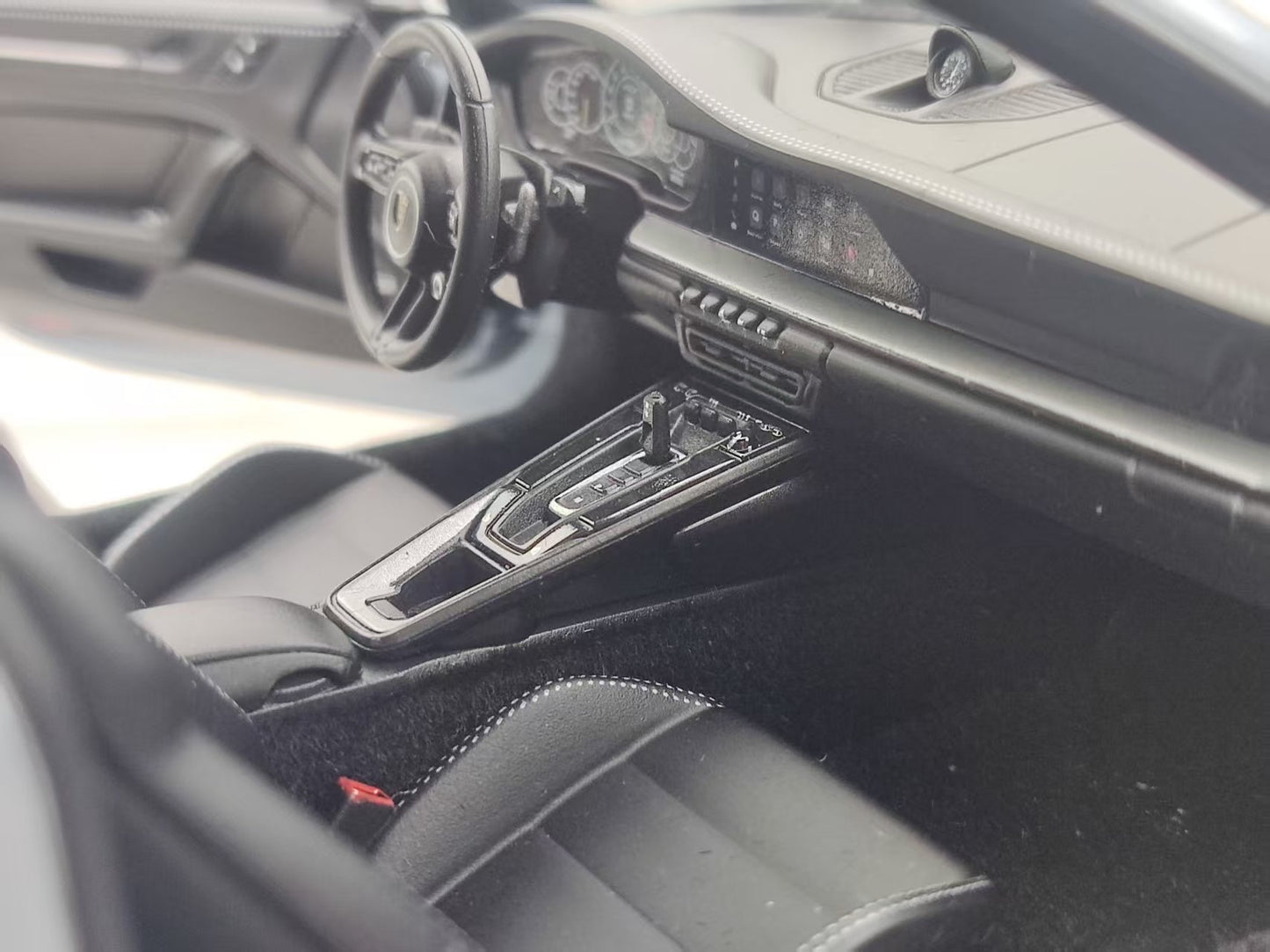 NOREV 1/18 Porsche 911 Carrera Cabriolet 2025 Metallic Grey 187170