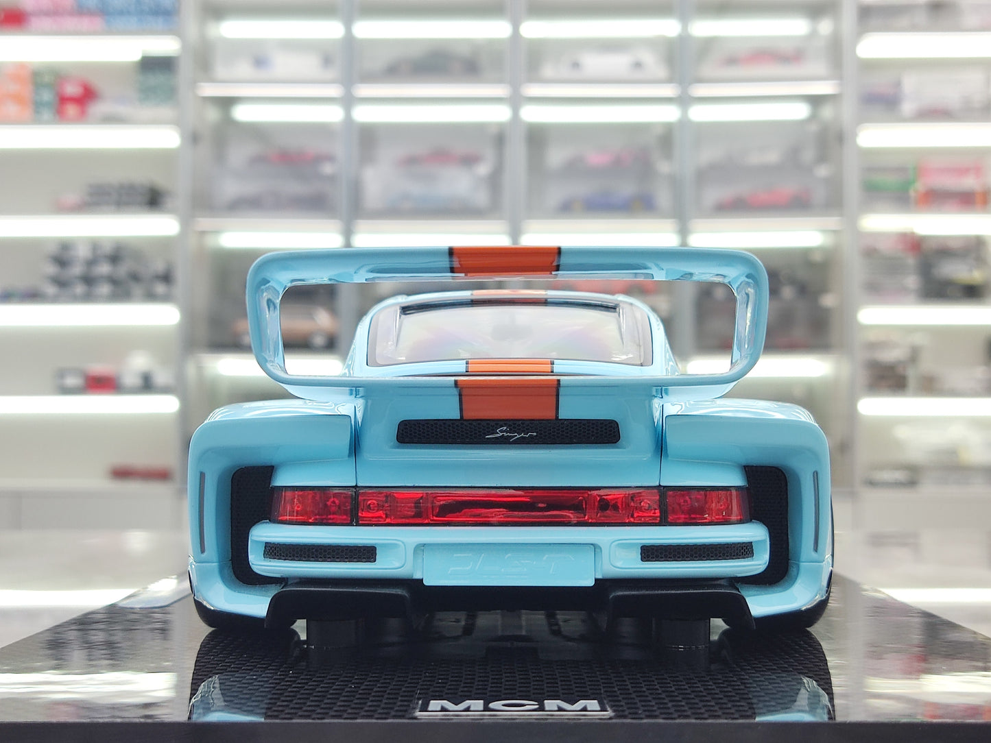 MCM 1/18 Porsche Singer DLS Turbo Carbon Base with Bay Wing and High Rear Wing MCM012
