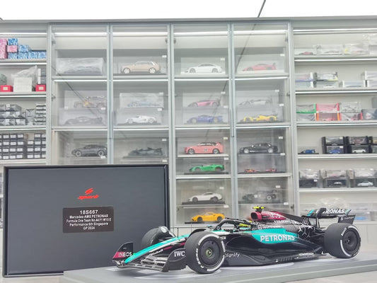 SPARK 1/18 Mercedes AMG F1 W15 2024 Singapore Grand Prix #44 Blue Livery 18S667