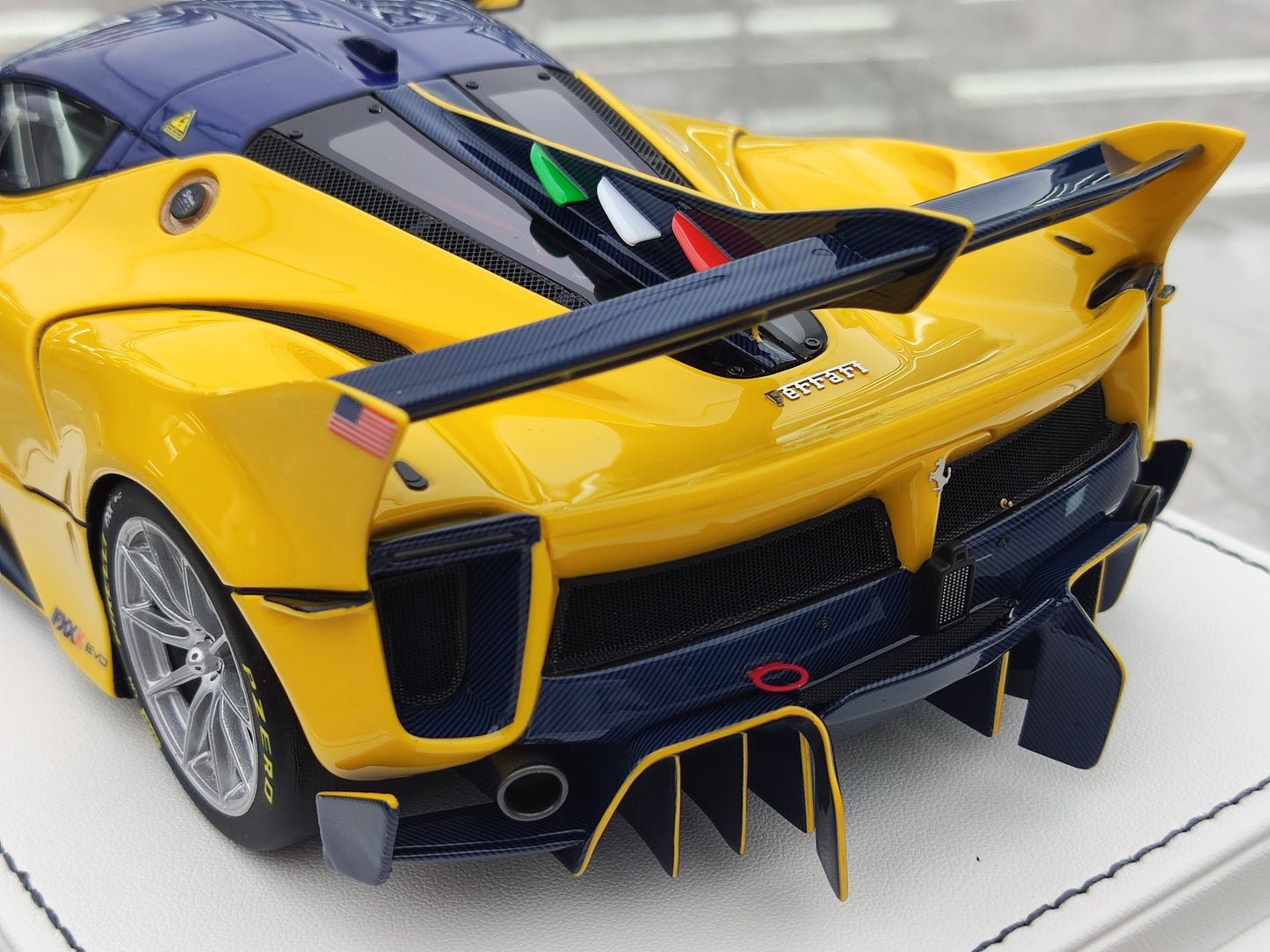 PR 1/18 Ferrari FXXK EVO Yellow Limited Edition Car Model PR-003