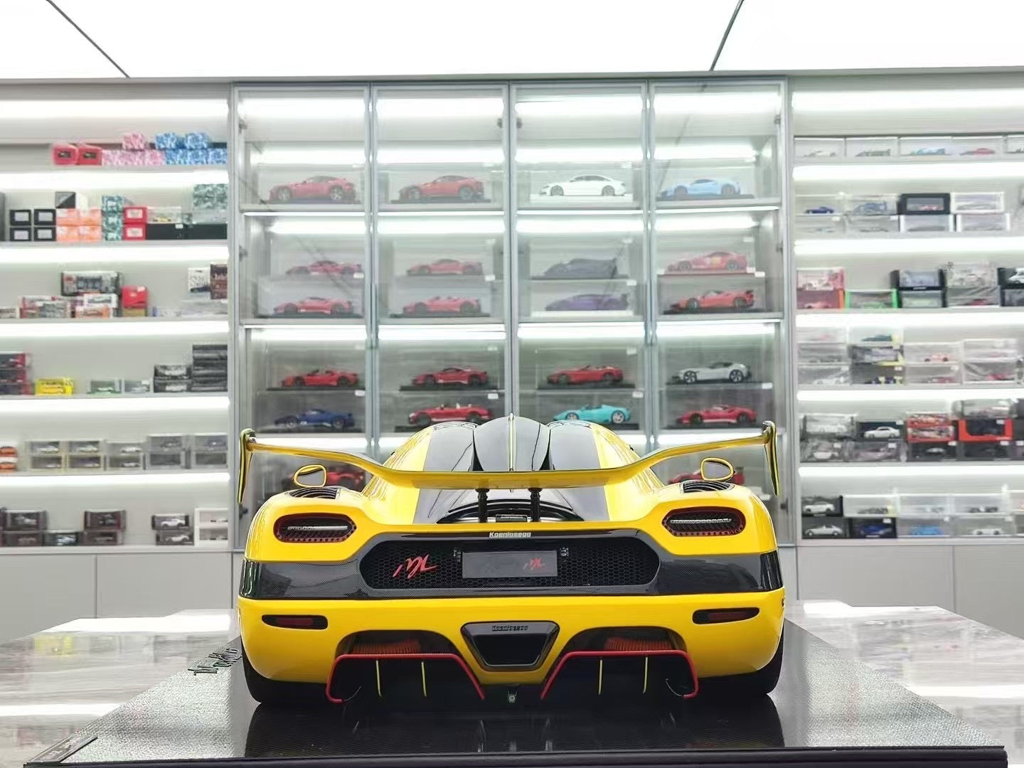FRONTIART 1/8 Koenigsegg Agera ML Locke Yellow FA172