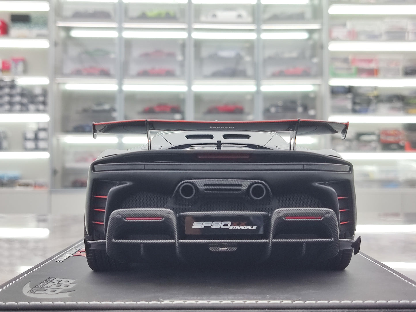 BBR 1/18 Ferrari SF90 XX Stradale Leclerc 16#, Leather Base, Matte Black, Simulation Car Model P18237CL1CH