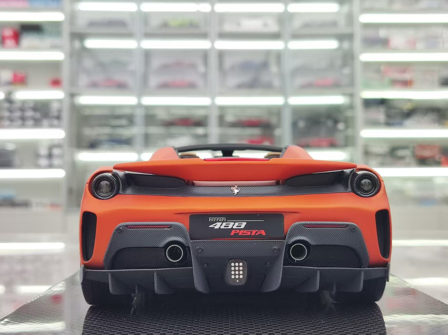 Dino Model 1/18 Ferrari 488 Pista Spider carbon fiber base customized custom color car model FPC997B