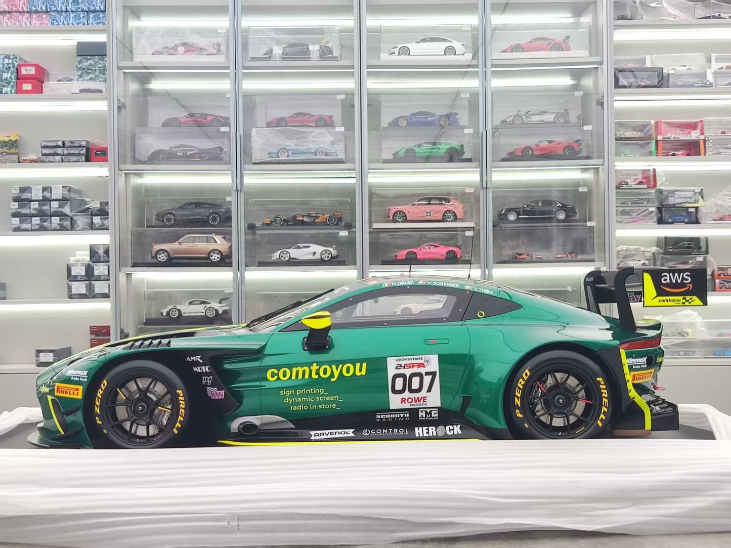 SPARK 1/8 Aston Martin GT3 Winner SPA Green 08SP258
