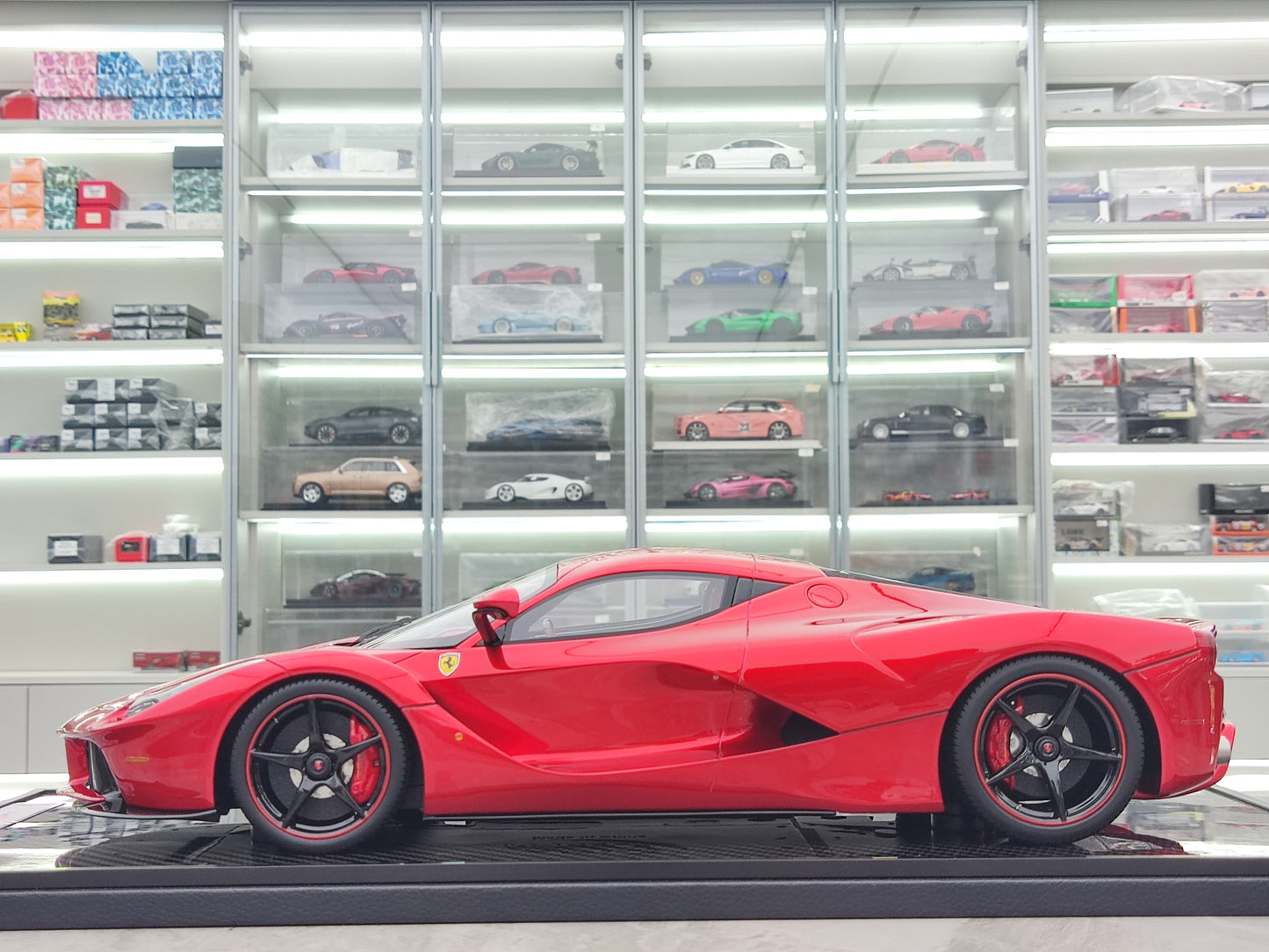 BBR 1/12 Ferrari LaFerrari Hamilton's car Volcano Metallic Red BBR1222LH-25