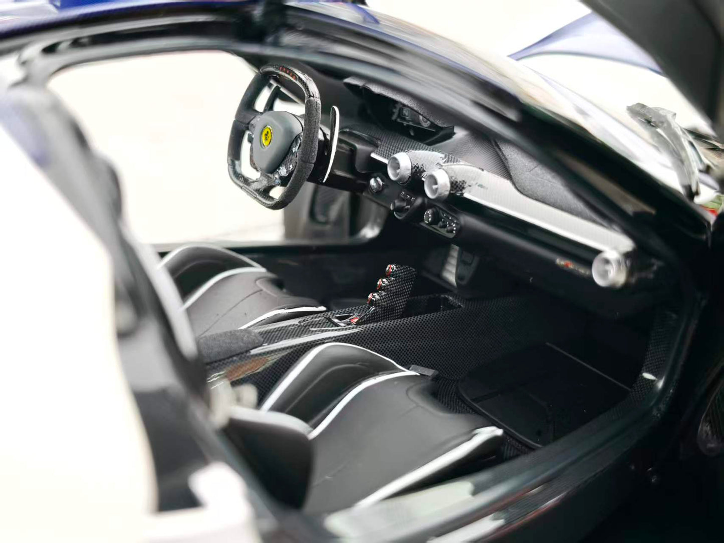 BBR 1:18 Ferrari LaFerrari White BBR182238DIE