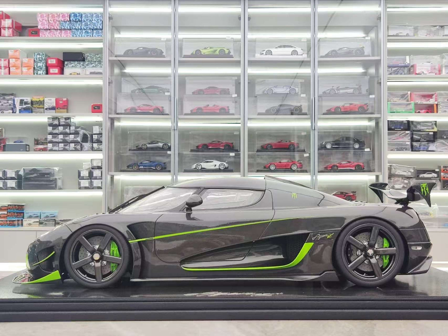 FRONTIART 1/8 Koenigsegg Agera R+ 7082 Full Carbon Resin Model FA163