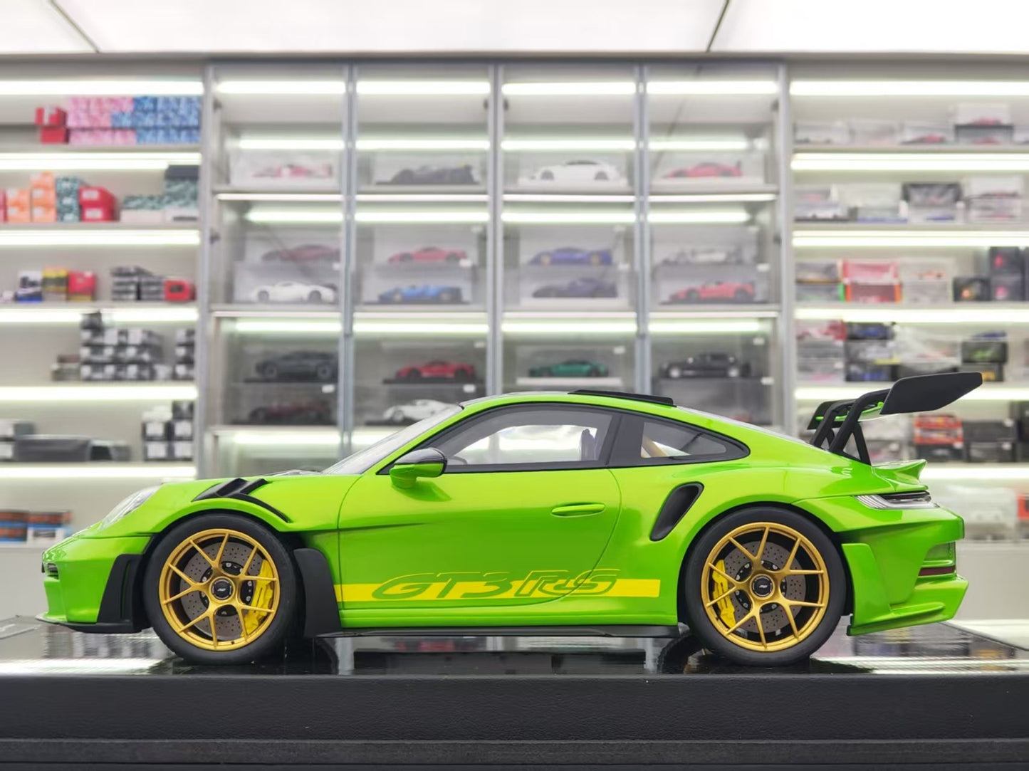 TIMOTHY&PIERRE 1/18 Porsche 992 GT3RS Green Limited Edition Car Model TP182