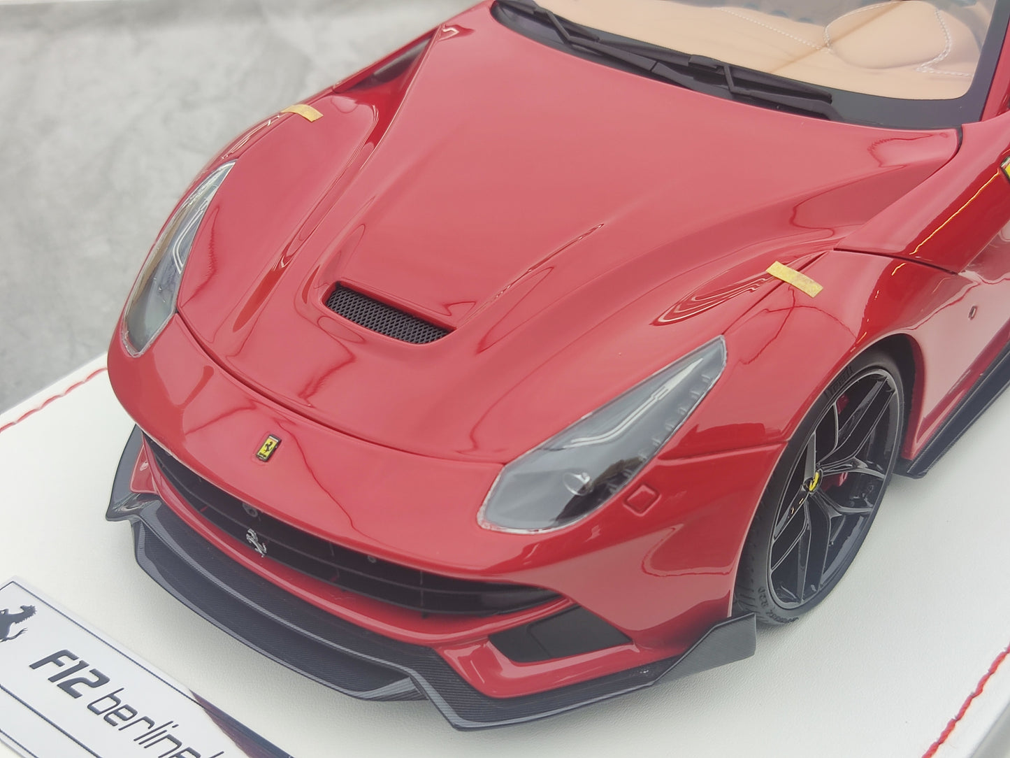RUNNER 1/18 Ferrari F12 DMC Red Limited Edition Simulation Model Car JM-RNR001