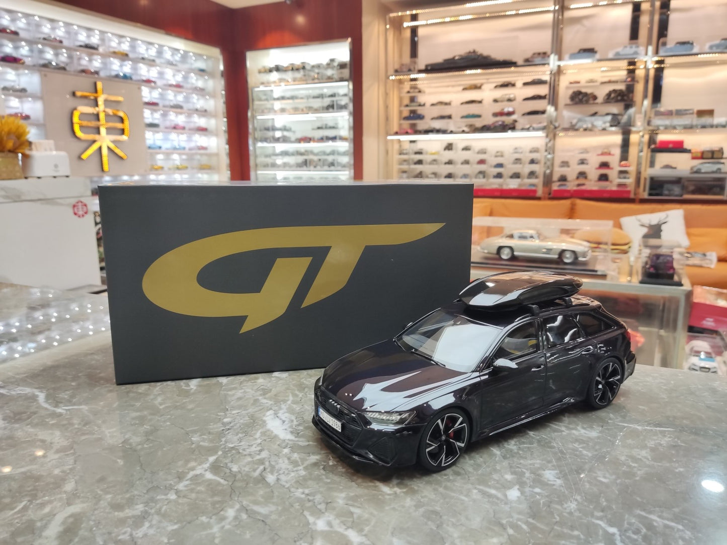 GT Spirit 1/18 Audi RS6 Avant with Roof Box Black (CLDC007)