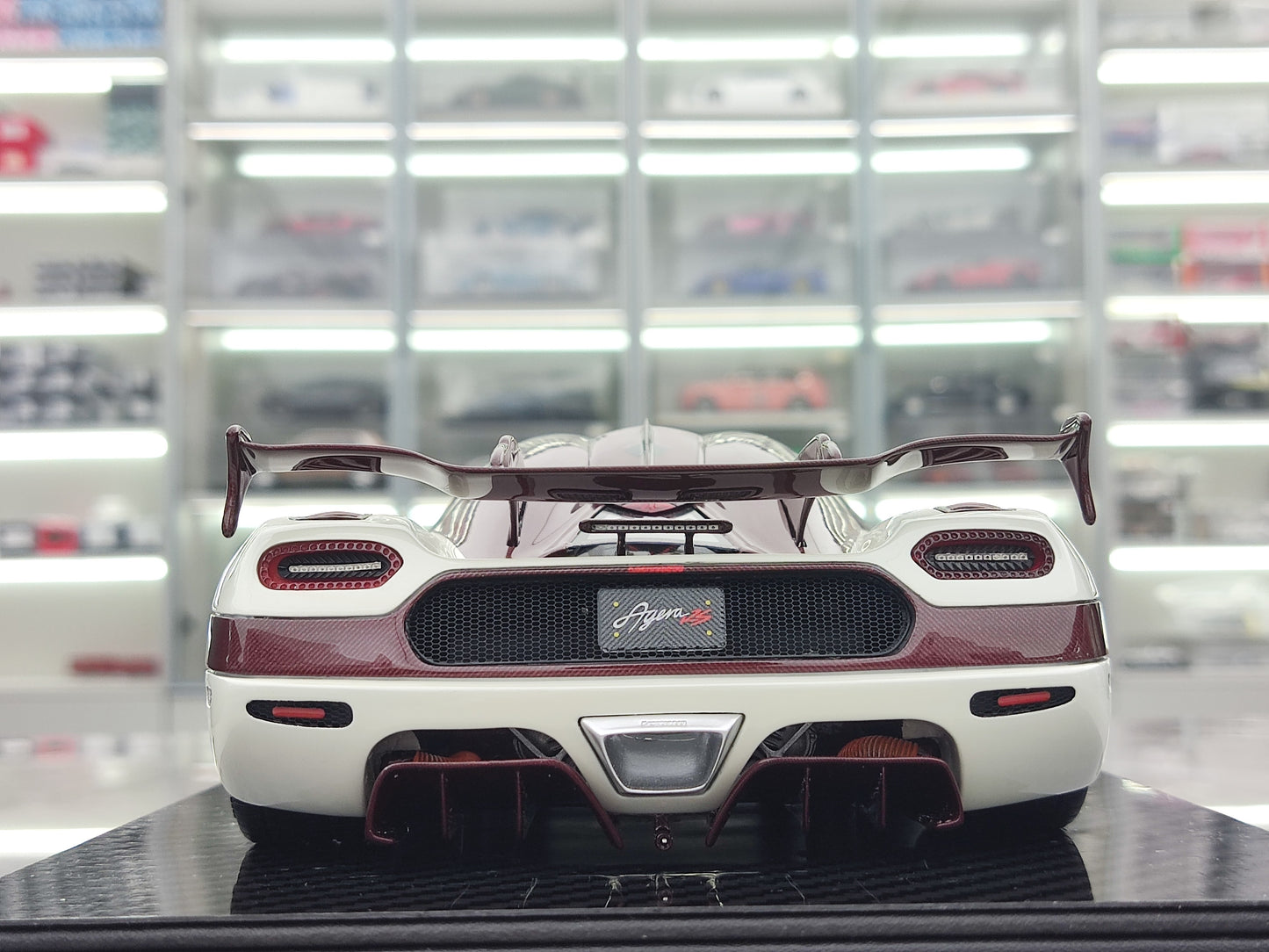 FRONTIART 1/18 Koenigsegg AGERA RS White Red Line FA042