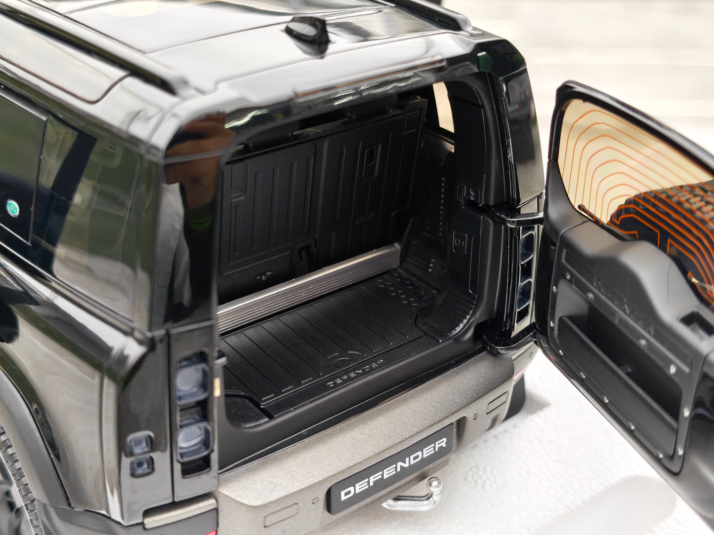 Almost Real 1/18 Land Rover Defender 90 Kit Edition Diecast Car Model