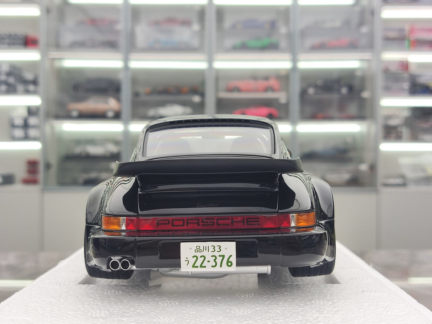 AUTO Art 1/18 Porsche 930 Turbo (BlackBird) Black 78158