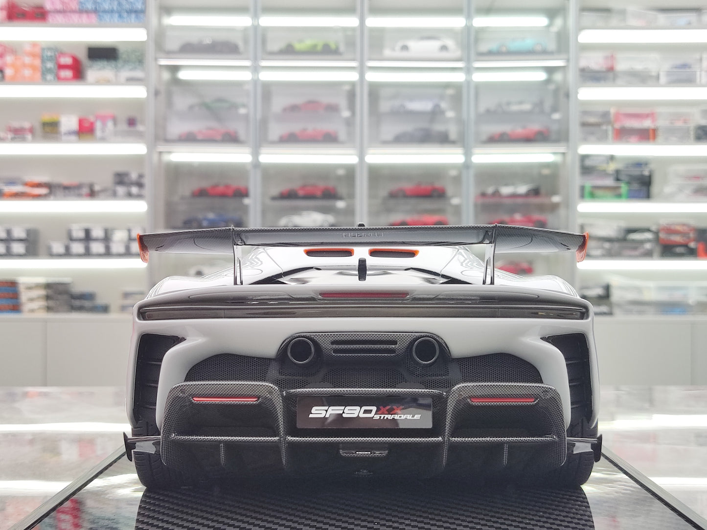 BBR 1/12 Ferrari SF90 XX Stradale Polar White Simulation Model Car Ornaments BBR1220A