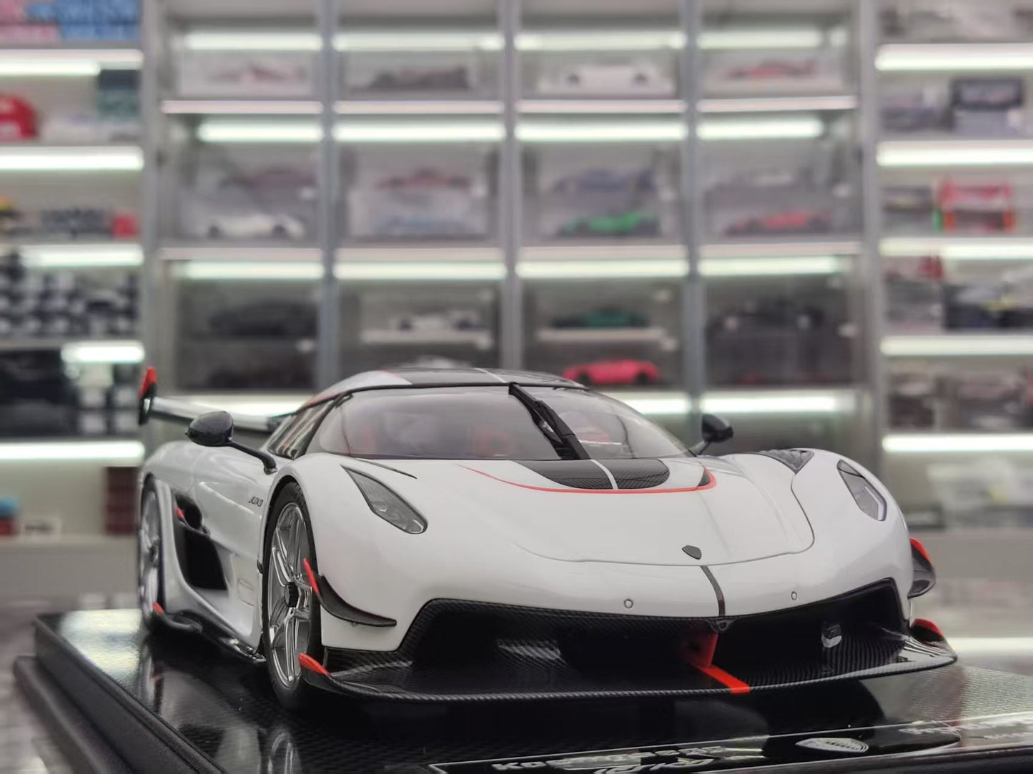 FRONTIART 1/18 Koenigsegg Jesko 7391 White Car Model FA168