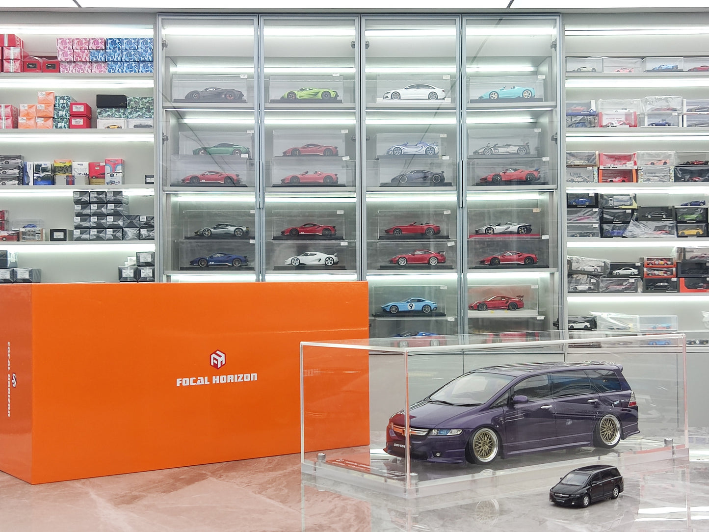 Focal Horizon 1/18 Honda Odyssey Simulation Resin Car Model Collection JM-SH001