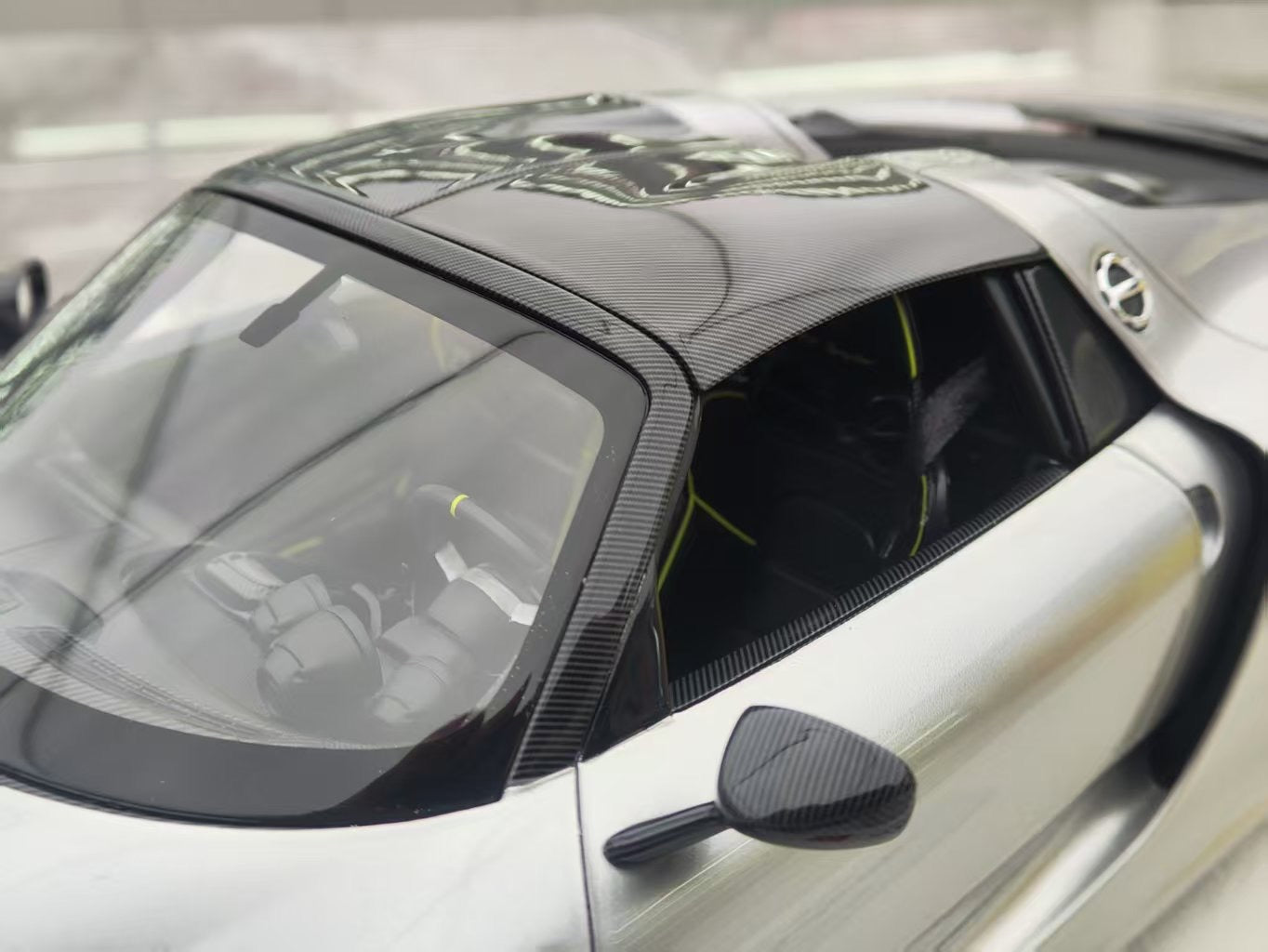 MAKEUP 1/18 Porsche 918 Spyder Silver Resin Model EML089B