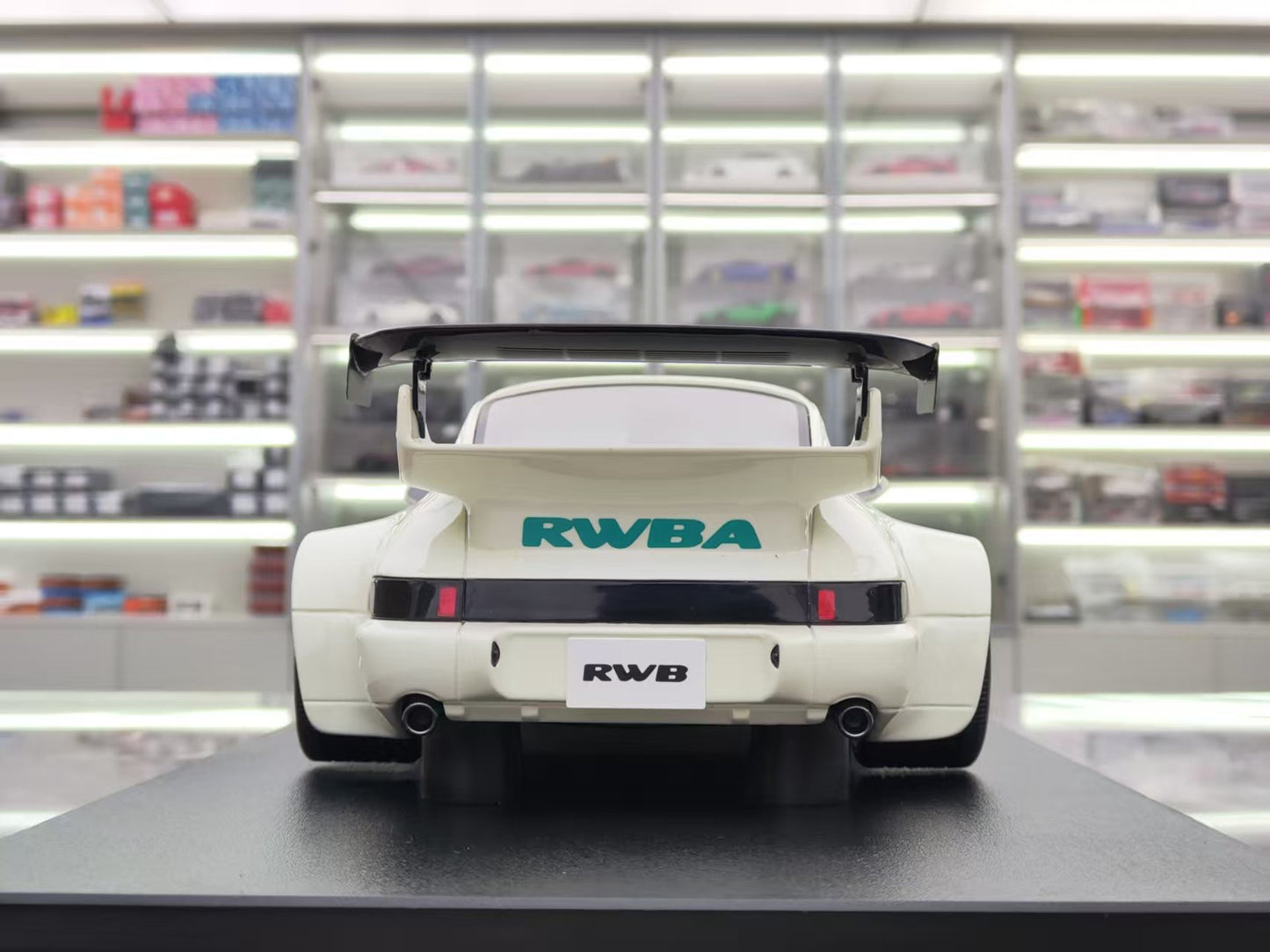 GT SPIRIT 1/18 Porsche RWB Car Model GT506