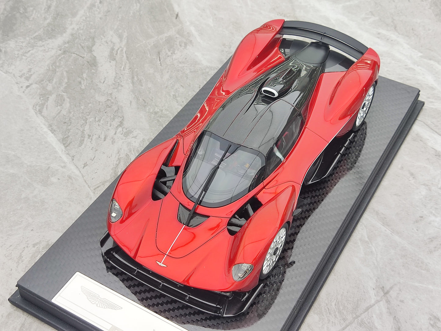 FRONTIART 1/18 Aston Martin Valkyrie Apple Red FA174