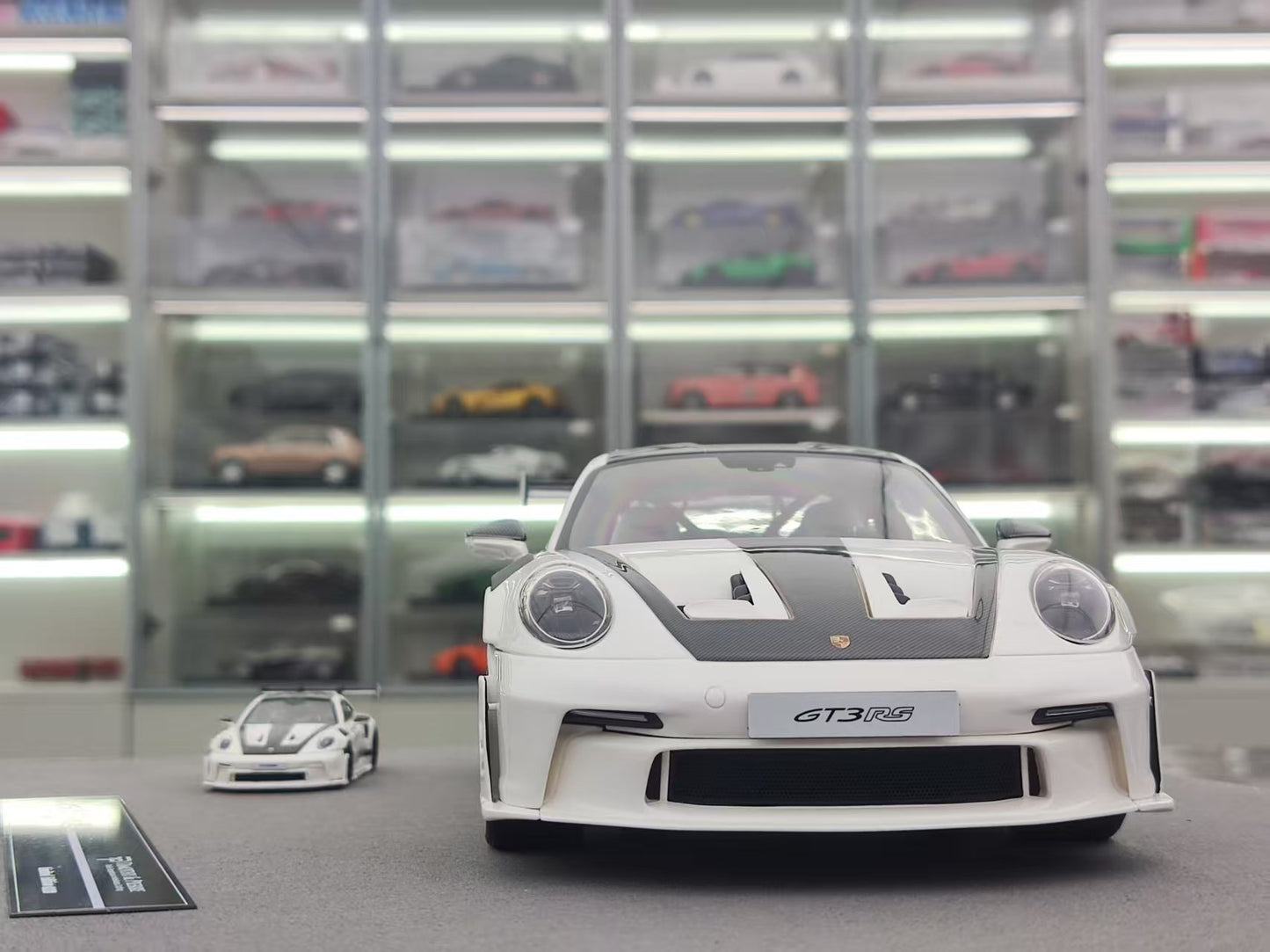 TIMOTHY&PIERRE 1/18 Porsche 911 GT3 RS Sonderwunsch White TP184