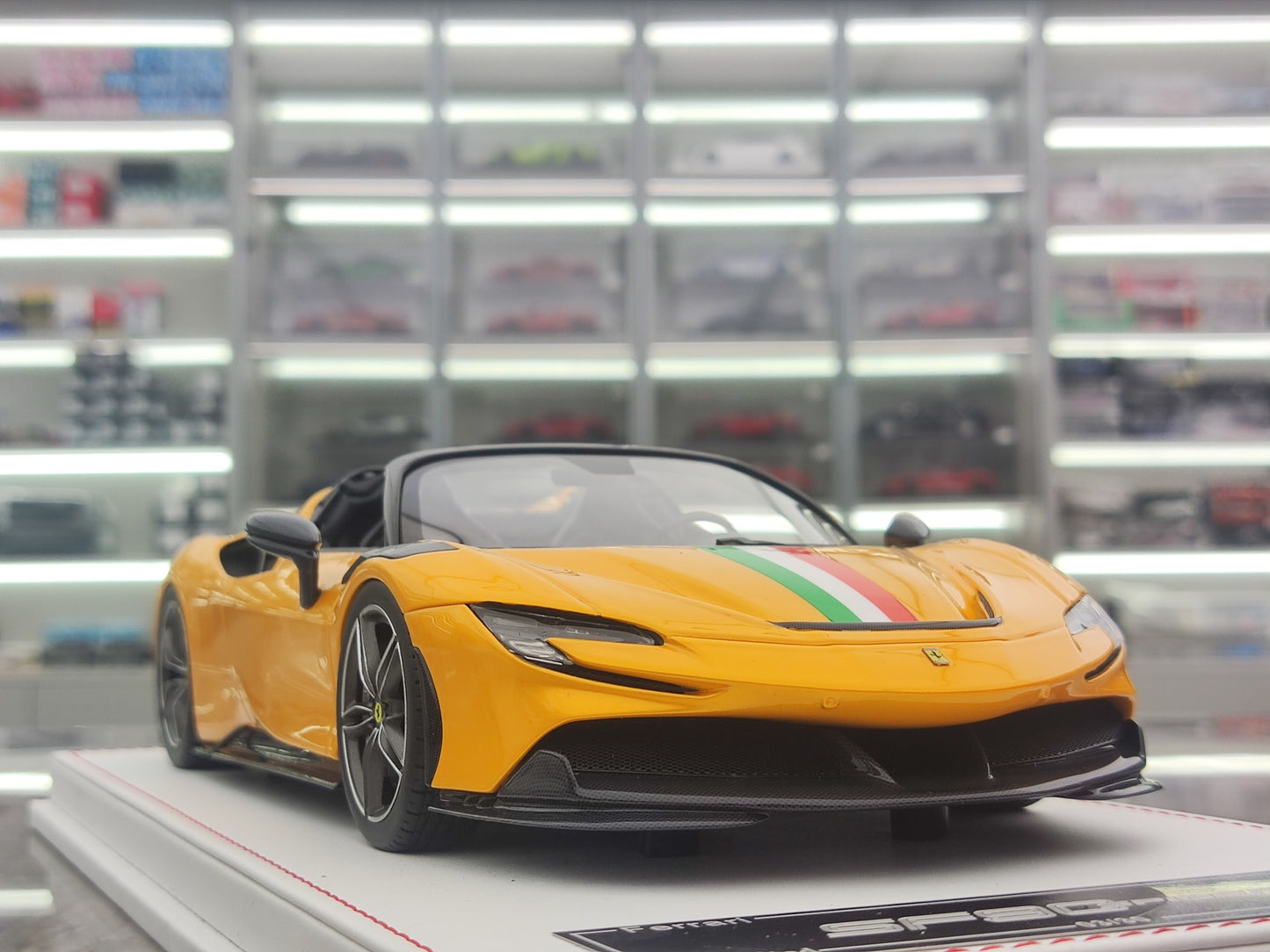 CE 1/18 Ferrari SF90 Spider Red Simulated Car Model JS-CE012