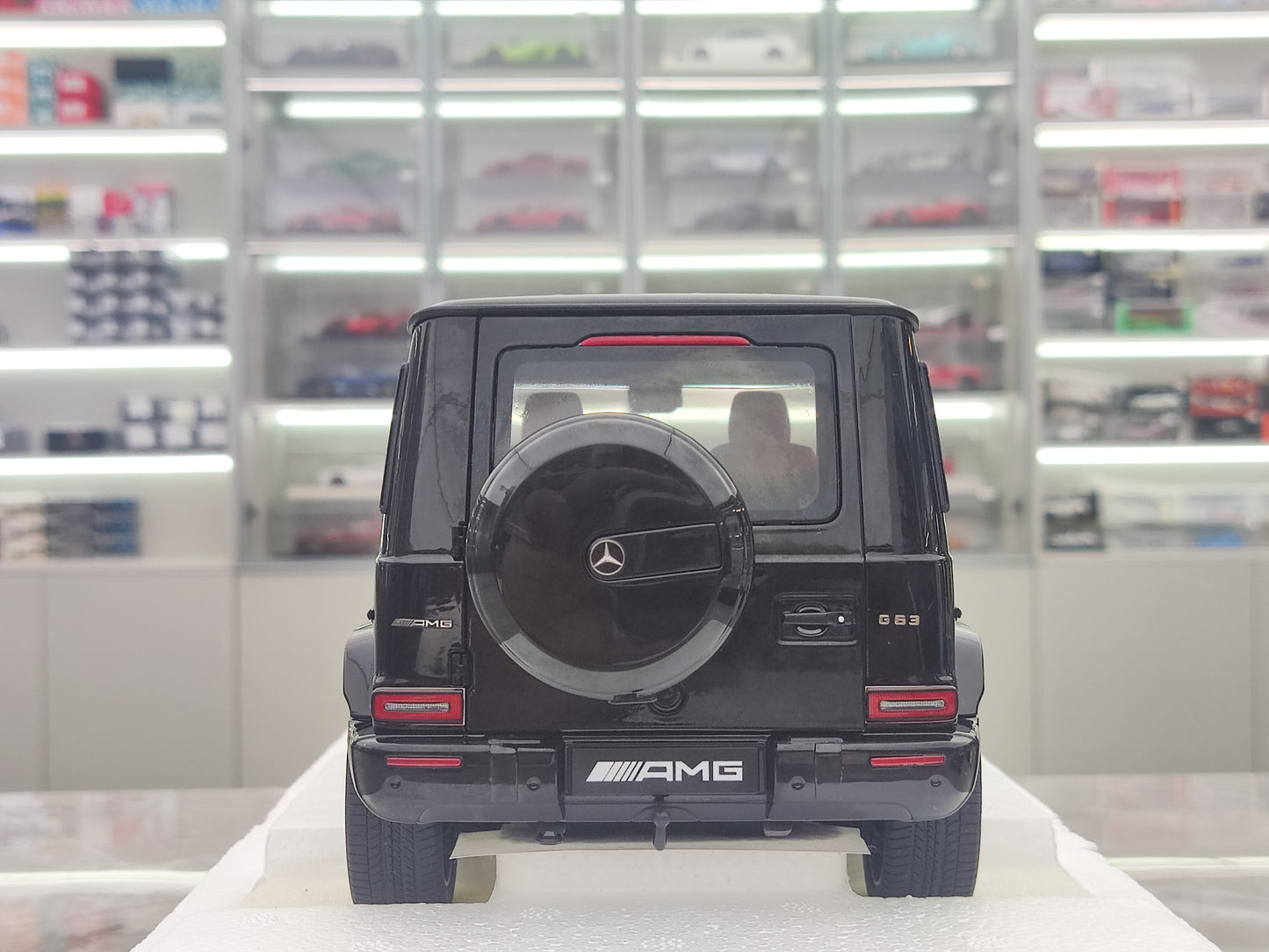 AUTO Art 1/18 Mercedes AMG G63 2019 Black Model Car 76354
