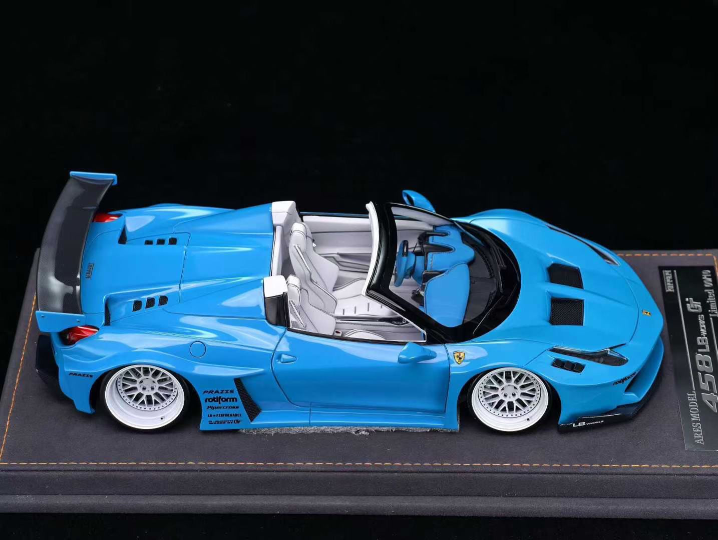 ARES Model 1/18 Ferrari LB 458 GT