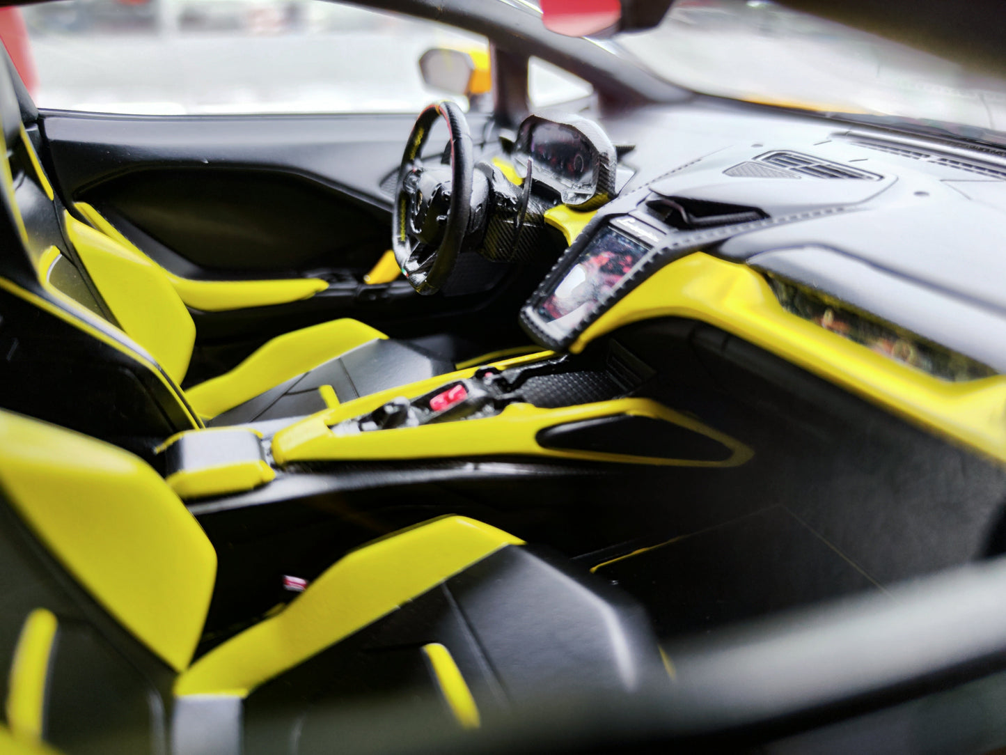 MR 1/18 Lamborghini New Generation Baby Bull Temerario Hardtop Giallo Inti (Indi Yellow) Simulated Car Model LAMBO062E