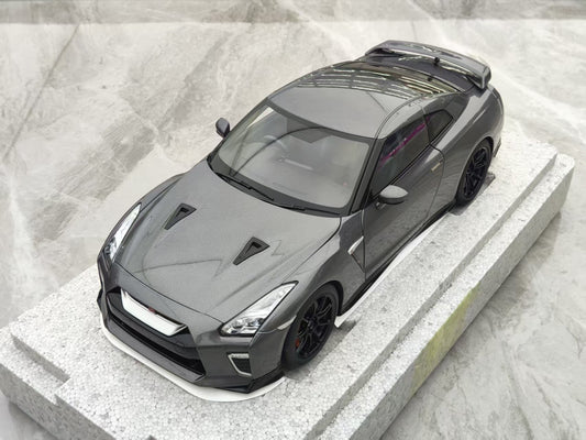 MOTORHELIX 1/18 Nissan GT-R (R35) Track Edition Engineered By NISMO Alloy Car Model MH313